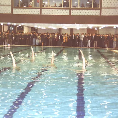 Part of the official opening of the pool 17.12.1992.